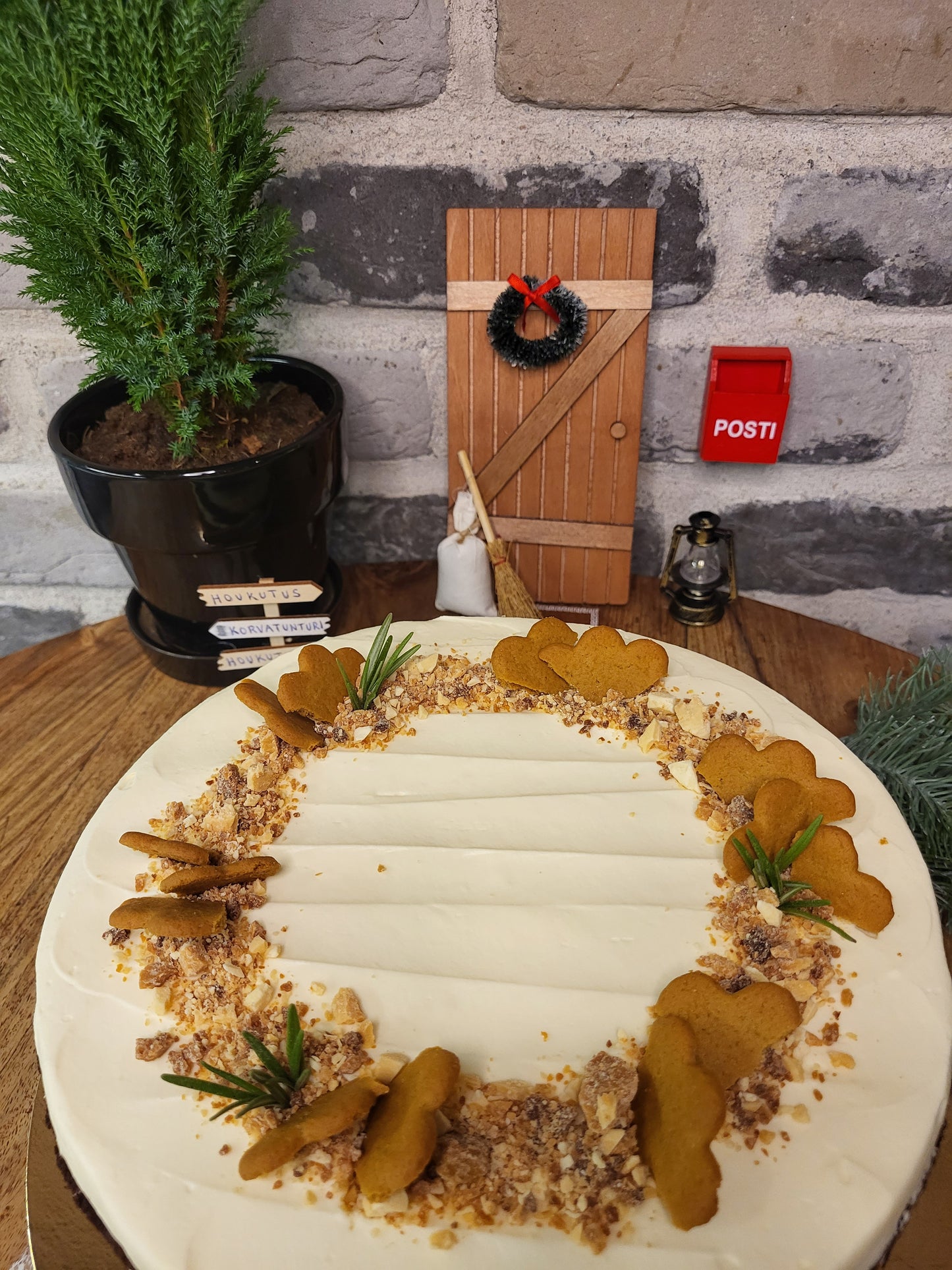 Pipari-valkosuklaahovi