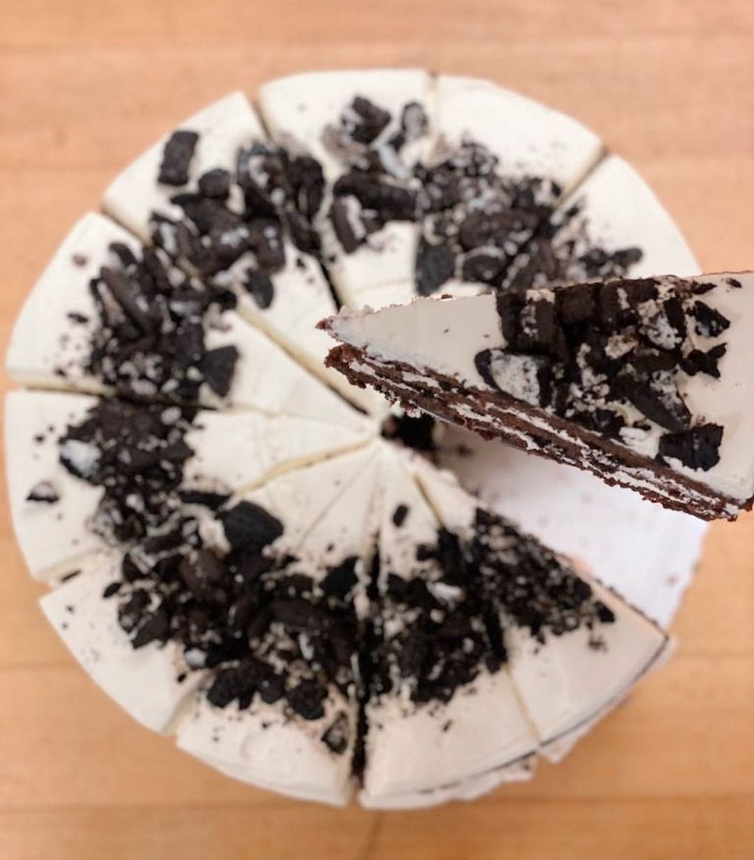 Valkosuklaahovi-Oreo Houkutus